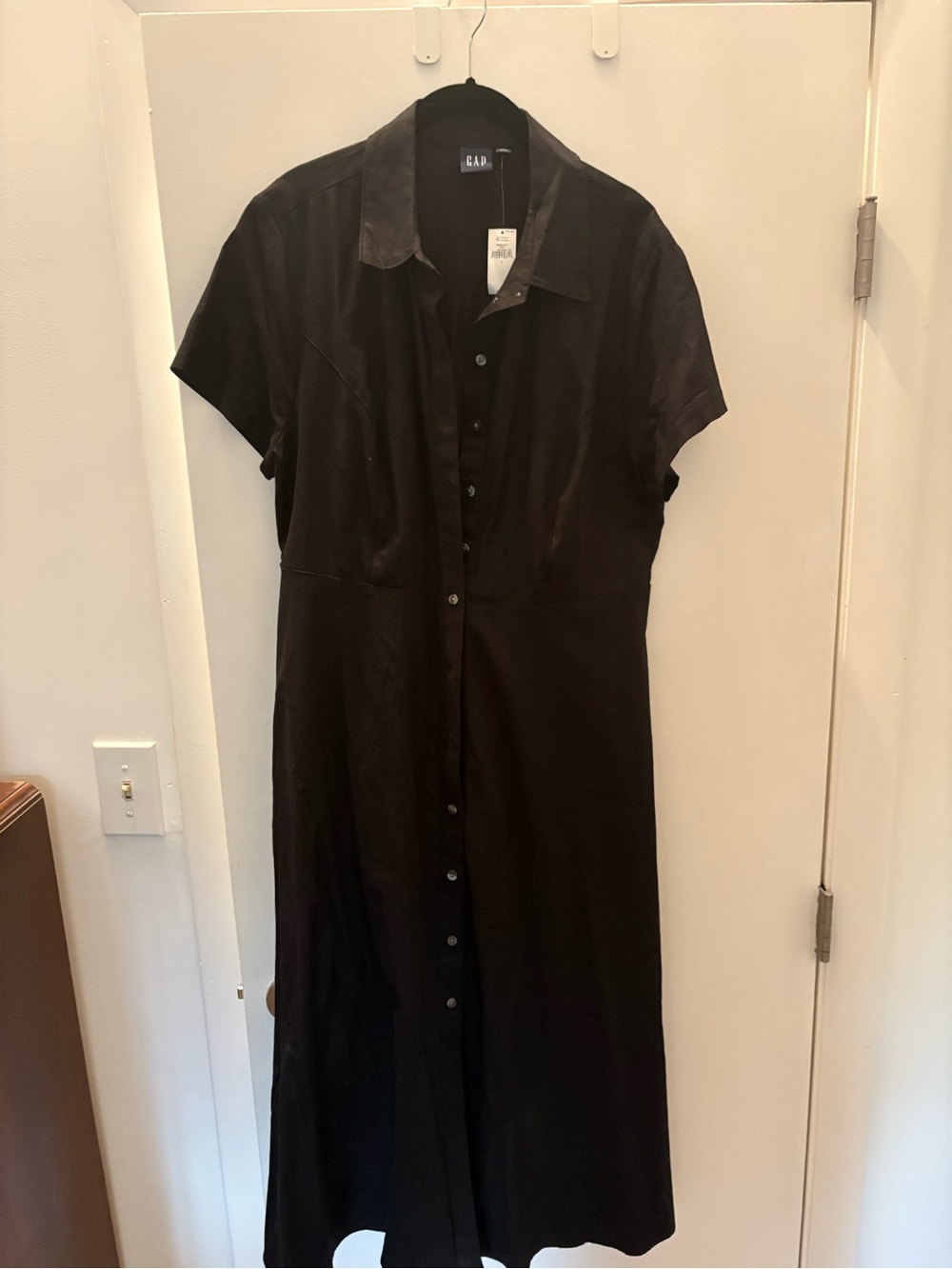 GAP Black Short-Sleeve Button-Front Midi Dress